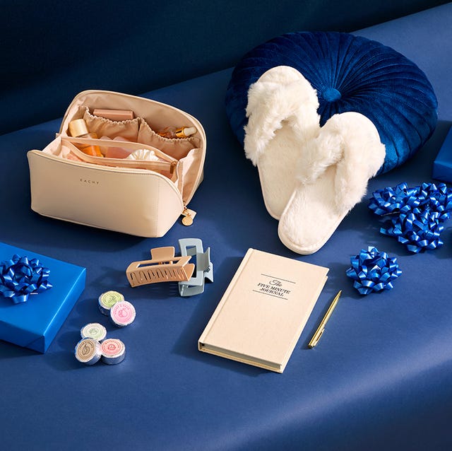 Best Anniversary Gift for Sister: Thoughtful Ideas She'll Absolutely Love